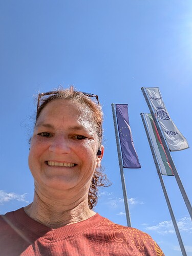 PXL_20250815_122316351.MP