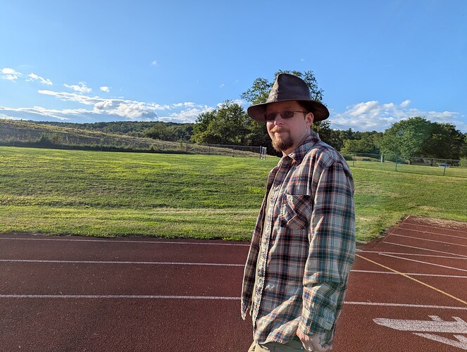 PXL_20250827_220845527